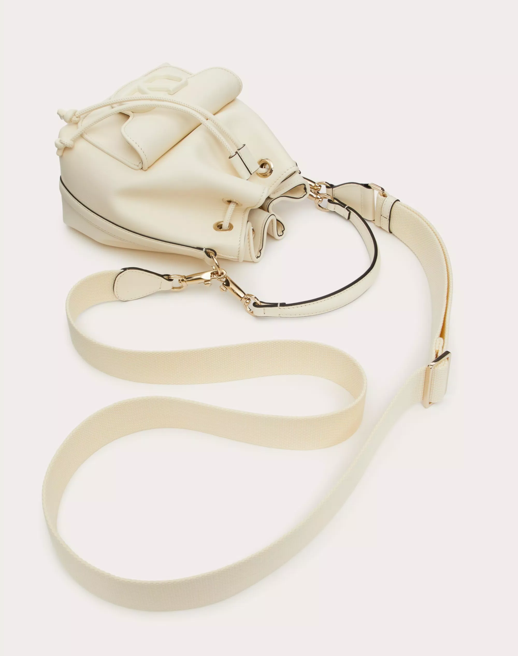 LOCÒ CALFSKIN BUCKET BAG